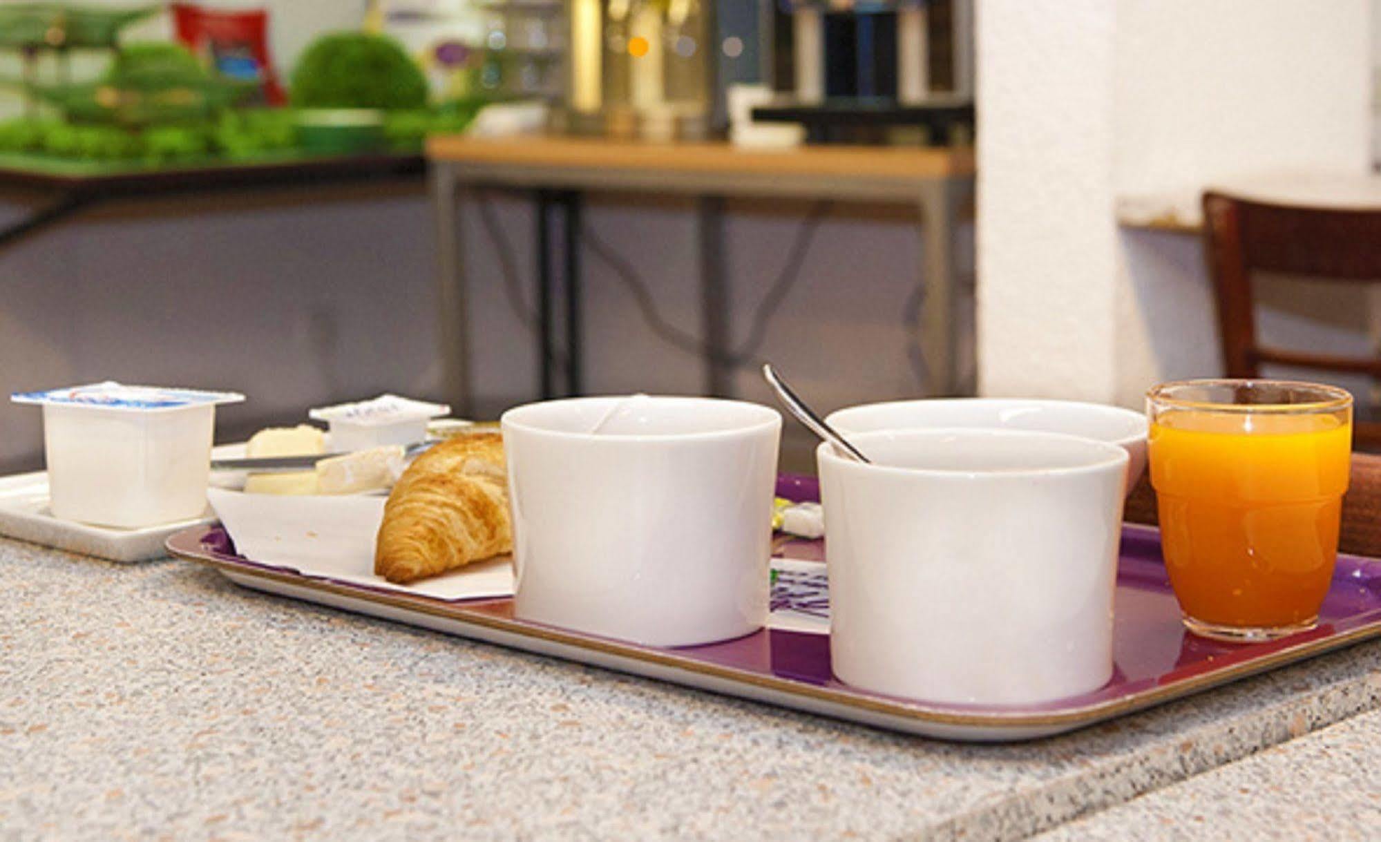 Egg Hotel Gonesse Εξωτερικό φωτογραφία