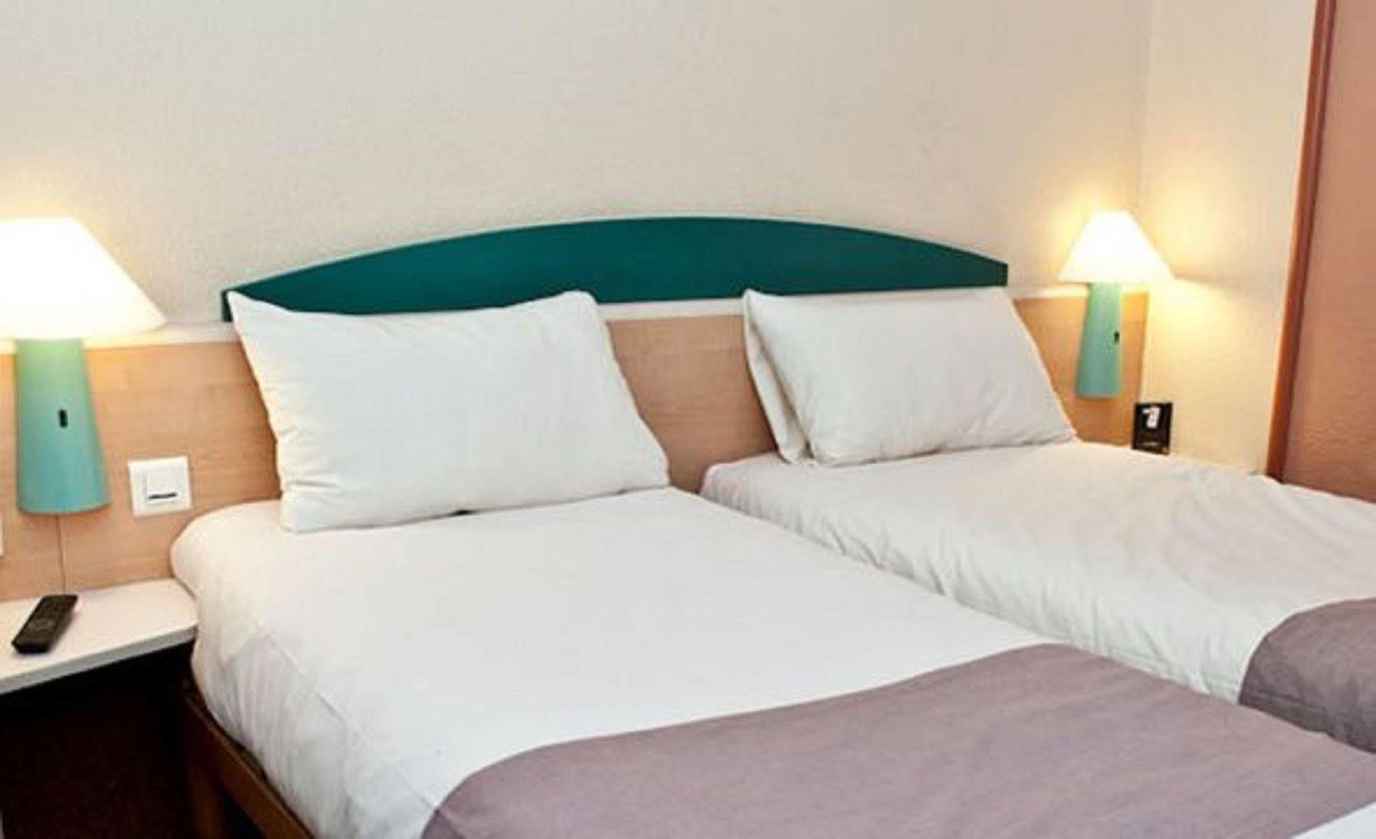 Egg Hotel Gonesse Εξωτερικό φωτογραφία