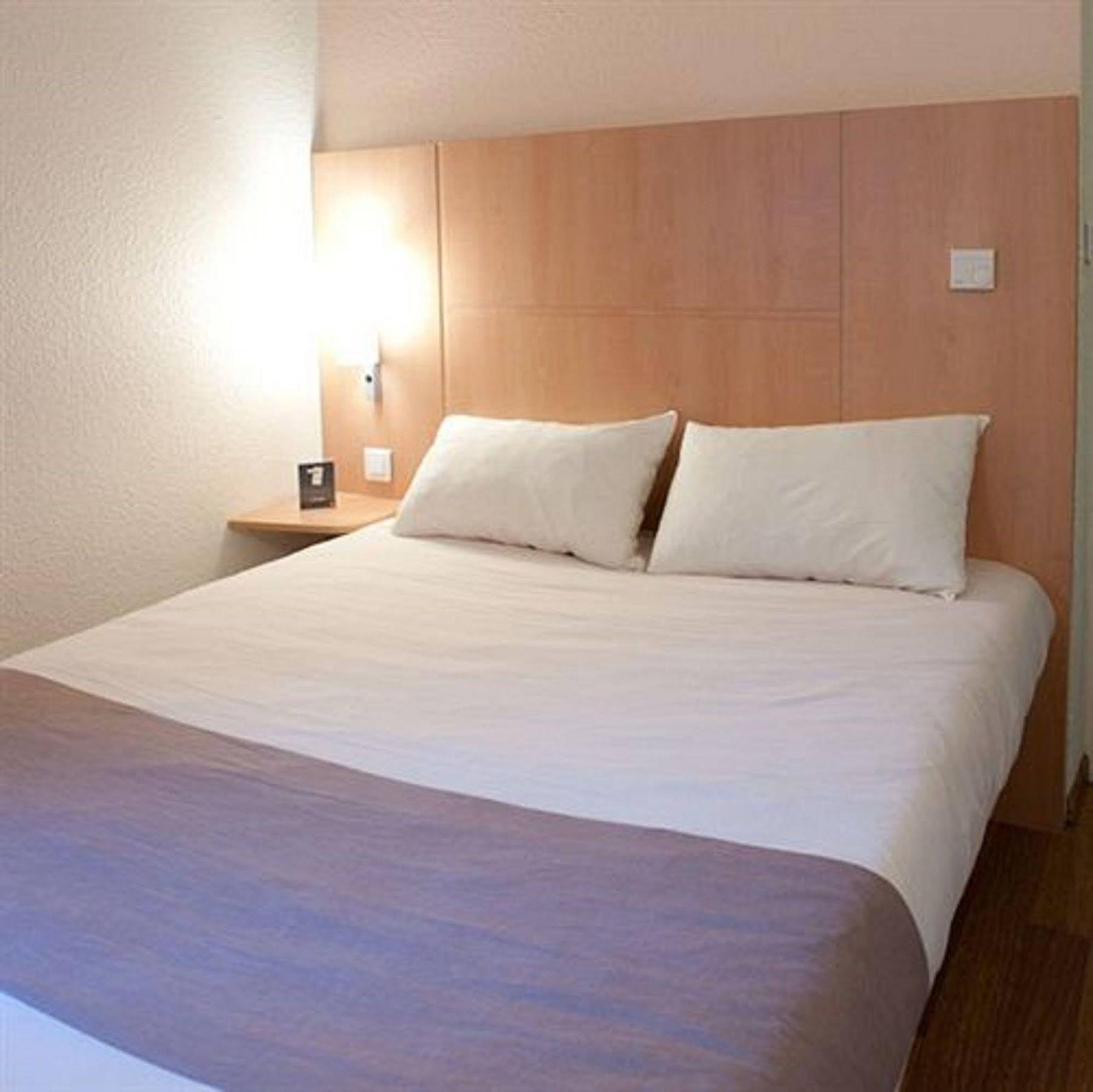 Egg Hotel Gonesse Εξωτερικό φωτογραφία